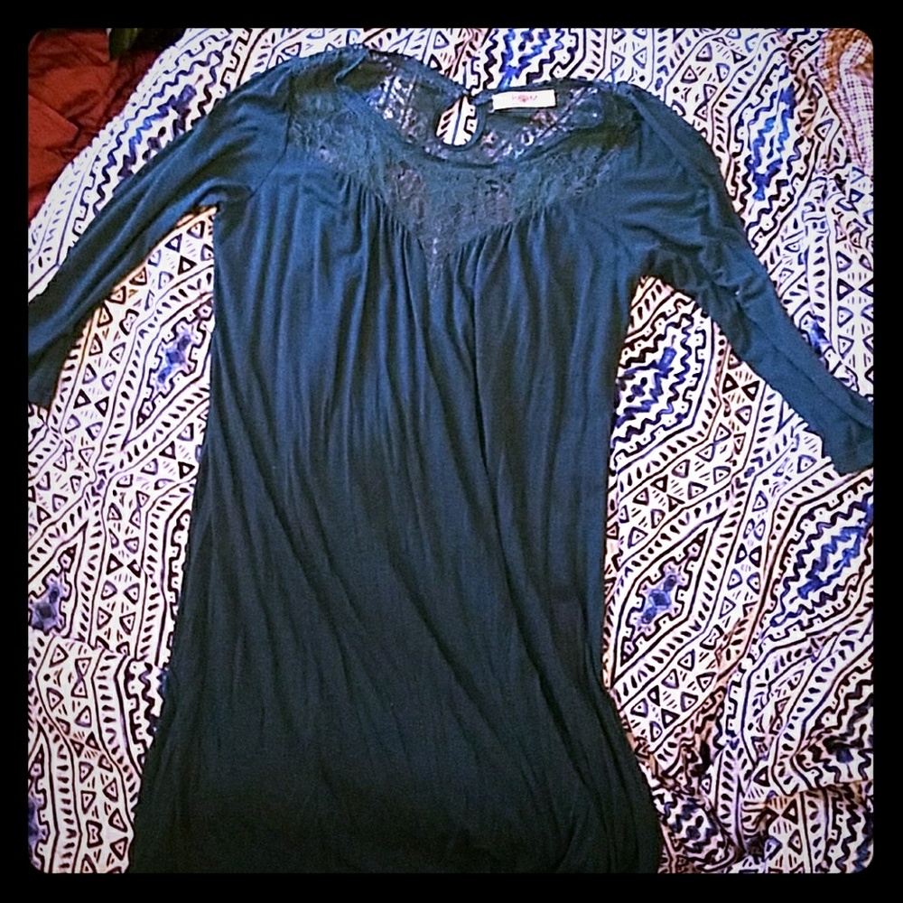 Size L quarter length sleeve soft cotton dress